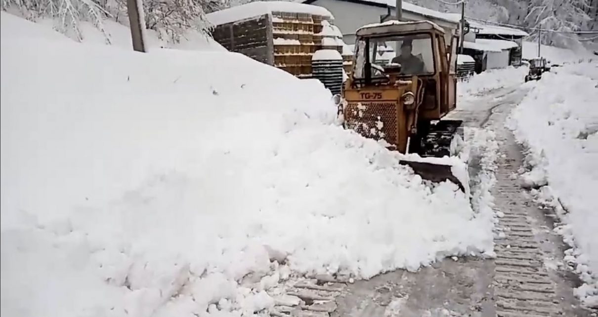 ЧИШЋЕЊЕ СНЕГА