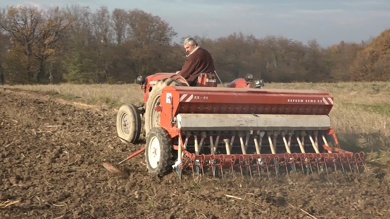 орање, трактор