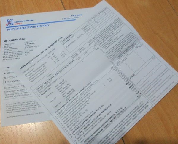 Рачуни за струју, Ј.С.
