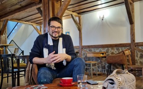 Милан Лишанчић, наставник историје у ОШ „Танаско Рајић“ и „Филип Филиповић“ и историчар